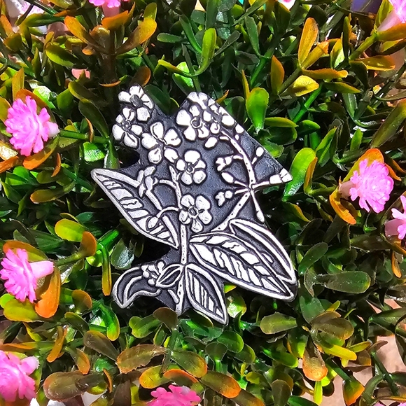 Urban Fetishes Jewelry - Vintage Pewter Floral Brooch circa 1998 by Urban Fetishes EUC